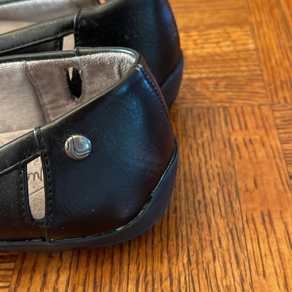 Life Stride soft system Black Women's Flats size 6 - Picture 4 of 6